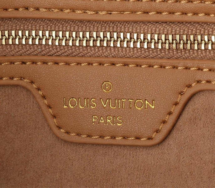 L0vis Vvtt0n Monogram Empreinte Speedy Soft 30 Handbag In Arizona Beige