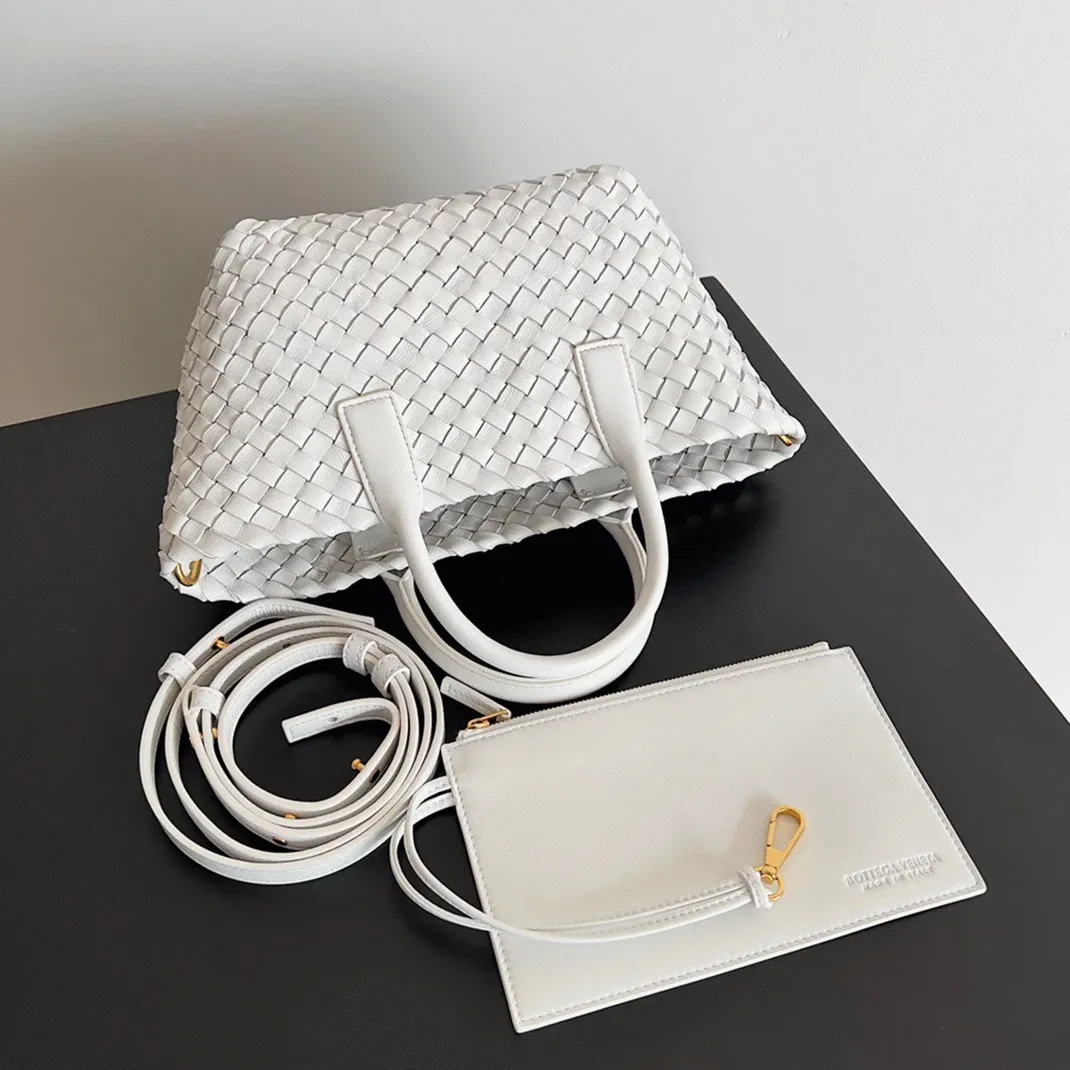 Top Quality Replica B0tt*ga Ven*ta Cabat Mini Bag In White Intrecciato Lambskin