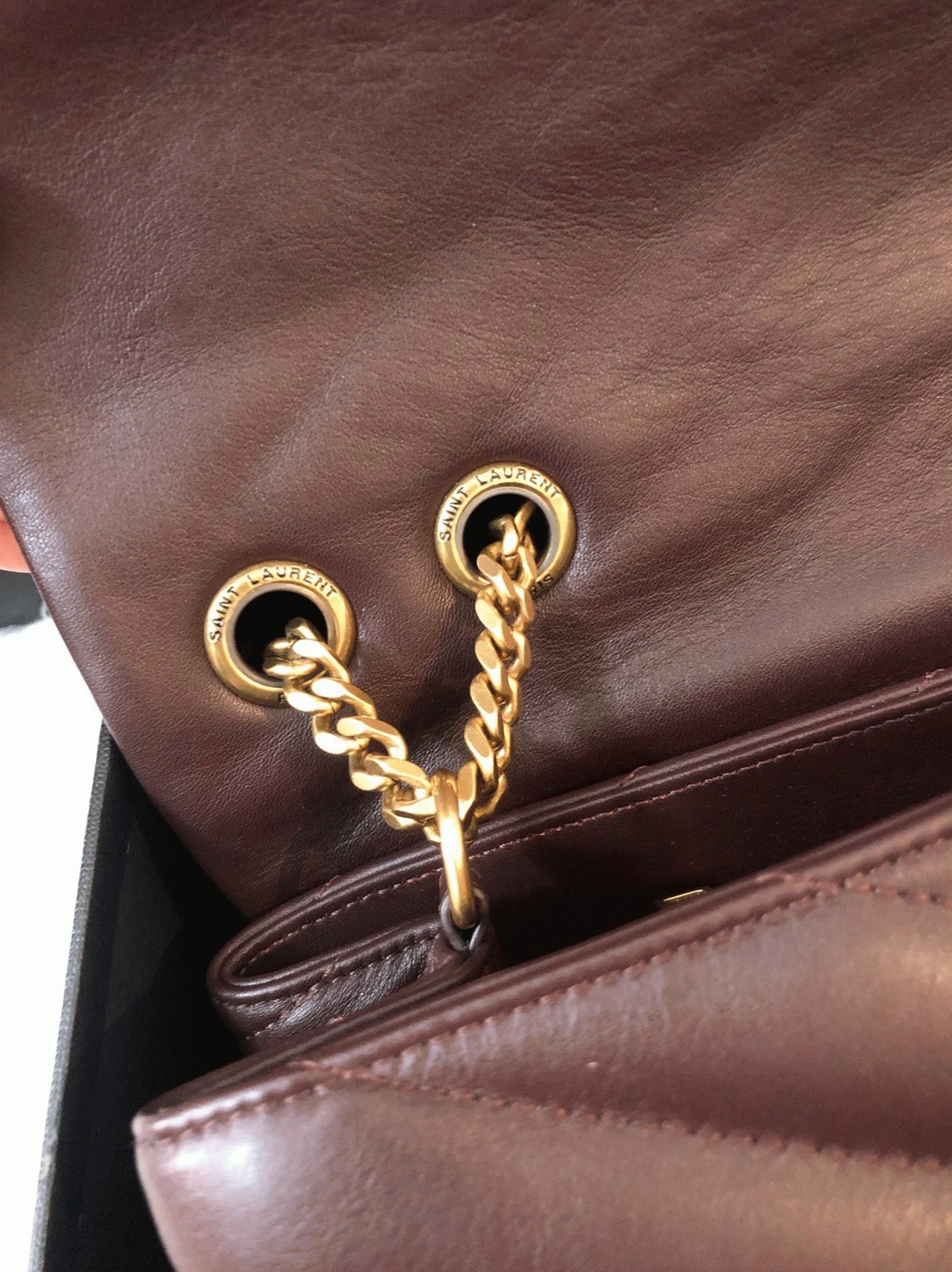 Fake Designer Sa1nt Lau*nt LouLou Medium Chain Bag Burgundy