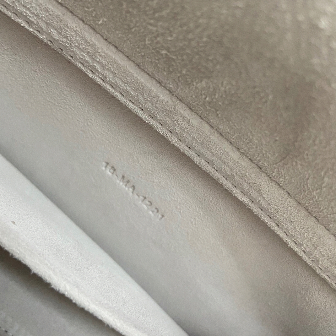D10r Lady D-Joy Medium Bag Fake in White