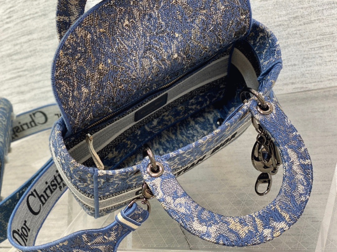 d10r lady d-lite medium bag replica in blue brocart De*1m-effect embroidery