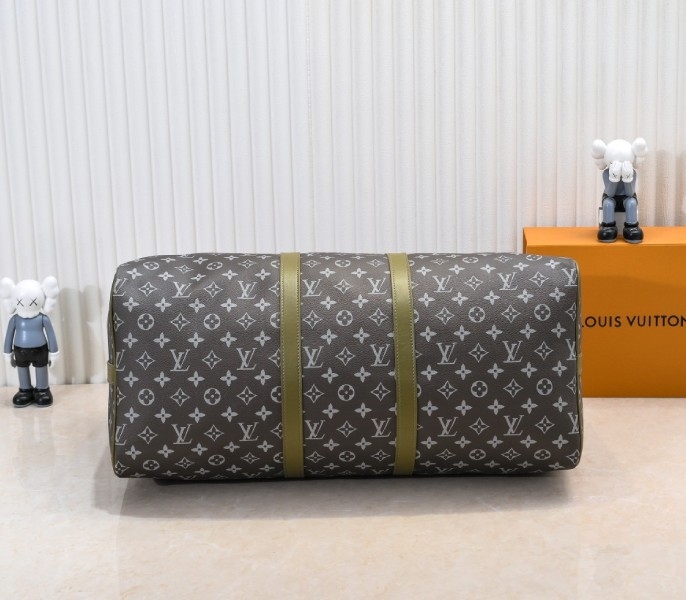 LV Monogram Gradient Canvas Keepall Bandouliere 55 In Khaki Green