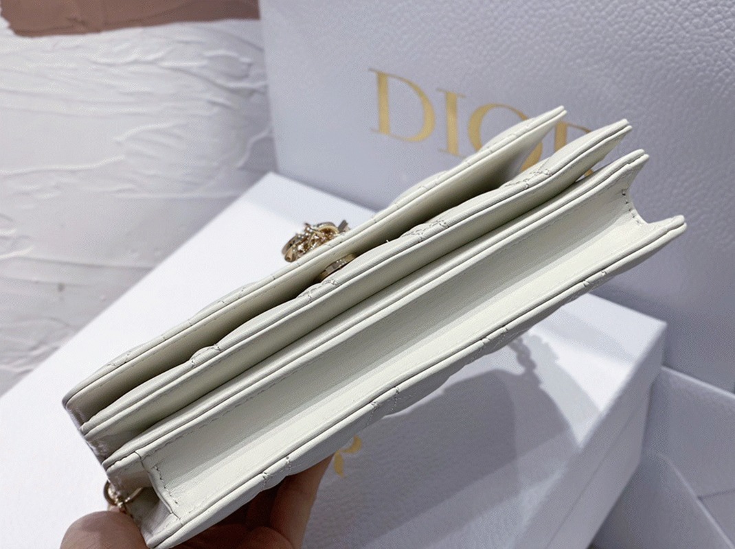 D10r Miss D10r Mini Bag Fake in White Cannage Lambskin
