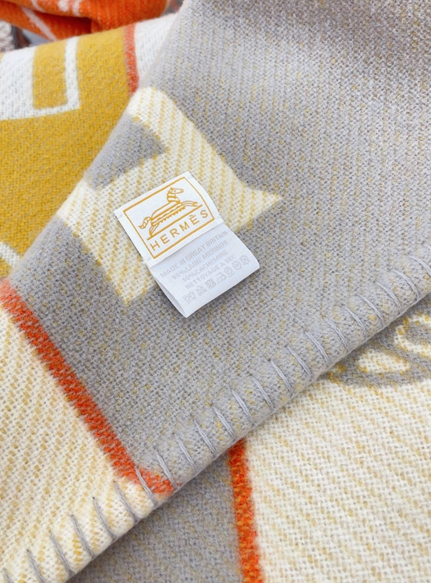 Replica H**me5 Avalon Epopee blanket in jaune wool and cashmere