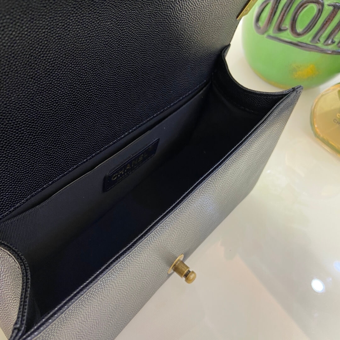 BOY Ch**el Handbag(high-end grade)