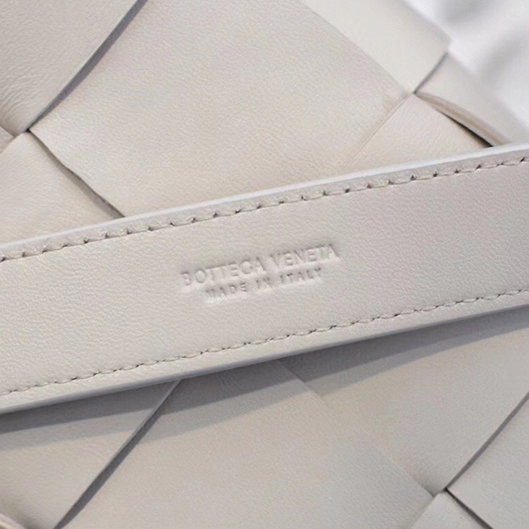 Replica B0tt*ga Ven*ta Cassette Belt Bag White