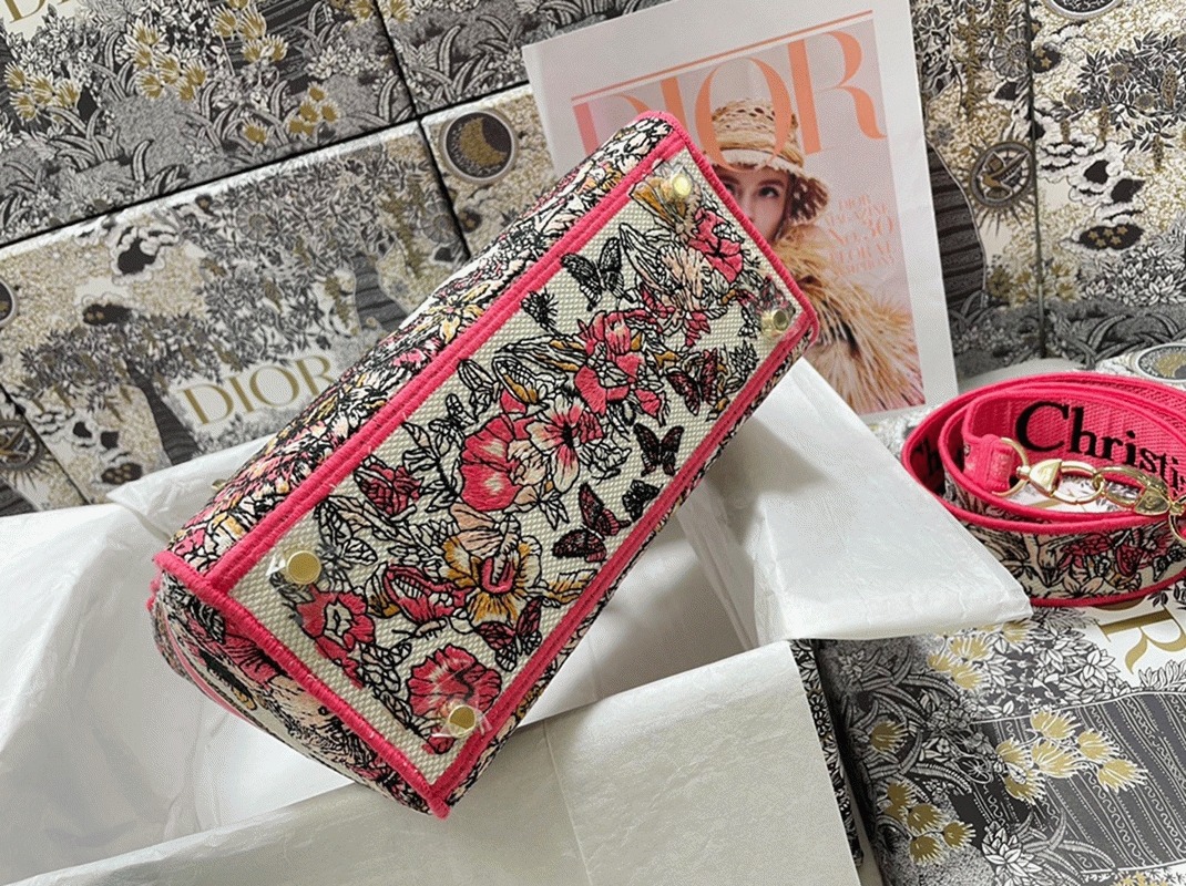 D10r Lady D-Lite Medium Bag Fake in Multicolor Butterfly Embroidery