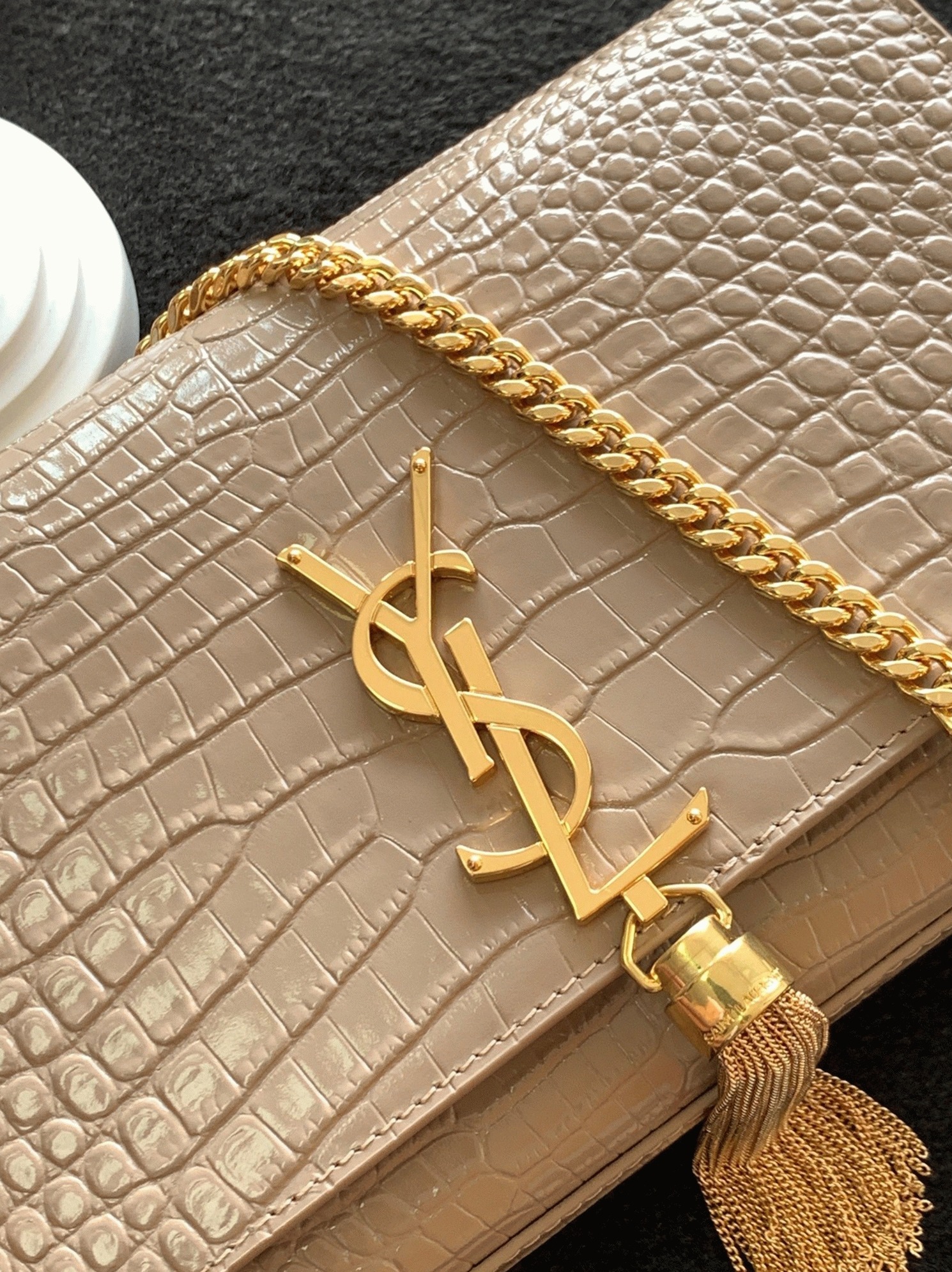 Fake Sa1nt Lau*nt Kate Medium Tassel Bag Beige Crocodile-embossed Leather