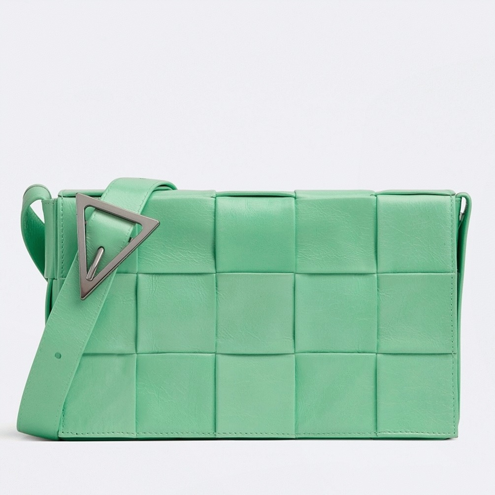 Top Quality Knockoff B0tt*ga Ven*ta Cassette Bag In Fountain