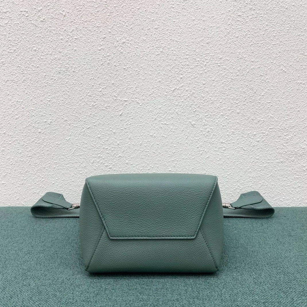 Top Quality Replica Ce1i*e Sangle Small Bucket Bag In Celadon Calfskin