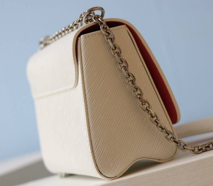 L0vis Vvtt0n Epi Leather Twist MM Limited Edition Bag In Quartz White