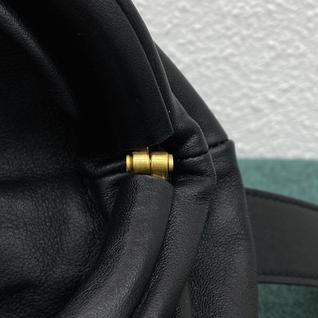Replica B0tt*ga Ven*ta The Pouch Belt Bag Black
