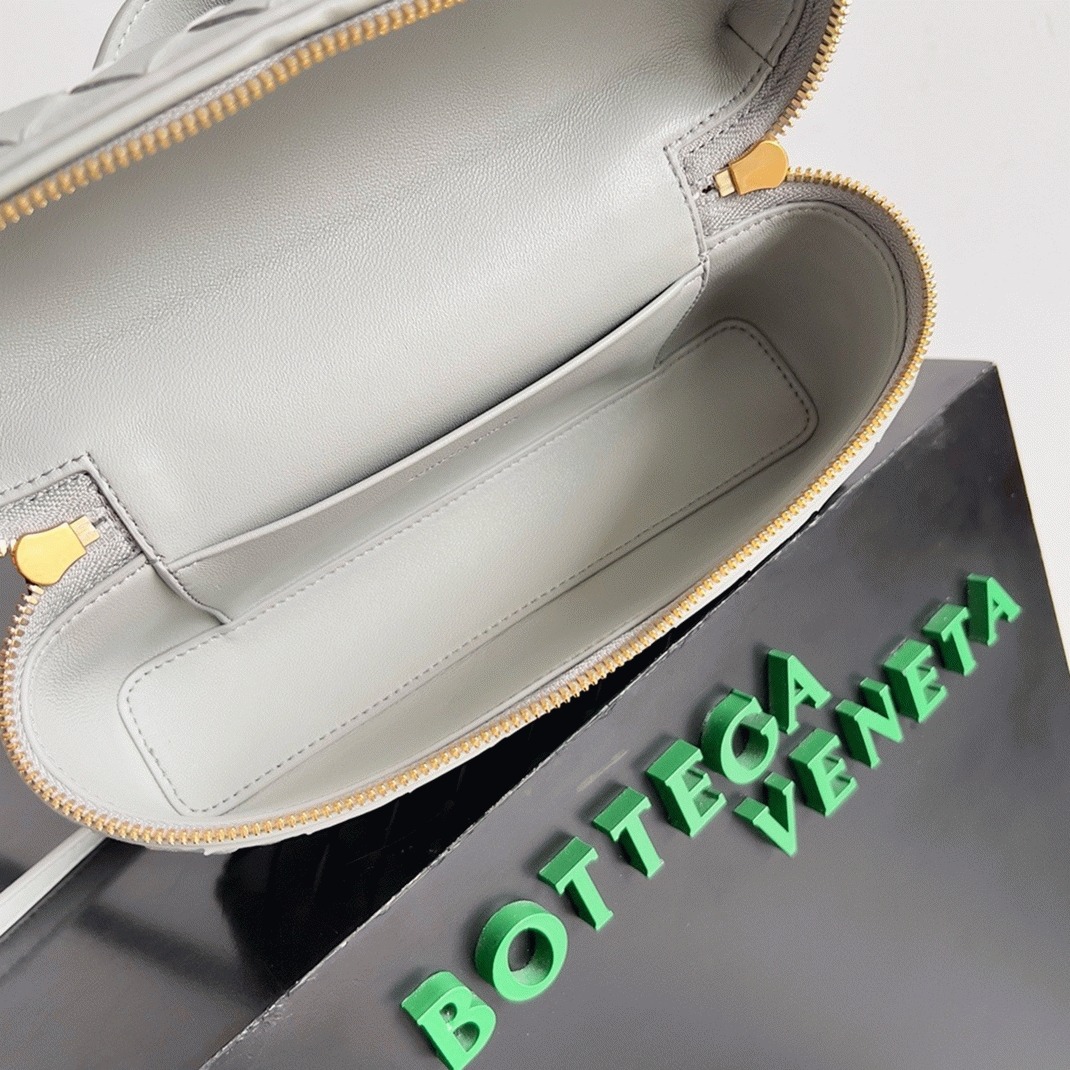 Replica B0tt*ga Ven*ta Bang Bang Vanity Case Ivory