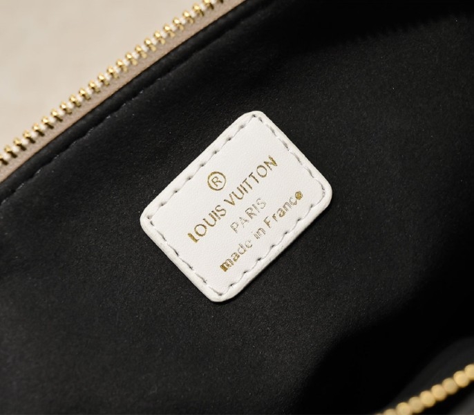 L0vis Vvtt0n Coussin PM Bag In Cream With Jacquard Strap