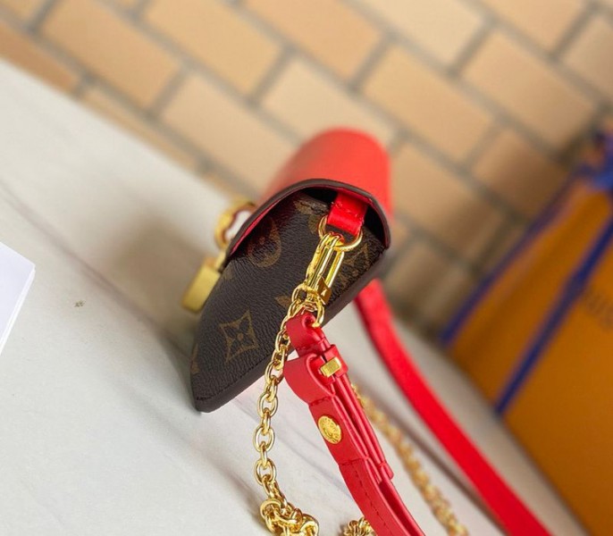 L0vis Vvtt0n Monogram Canvas Padlock On Strap Bag In Red