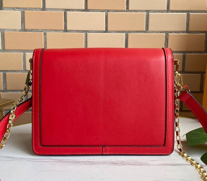 L0vis Vvtt0n Dauphine Lugano MM Bag In Bloody Mary Red