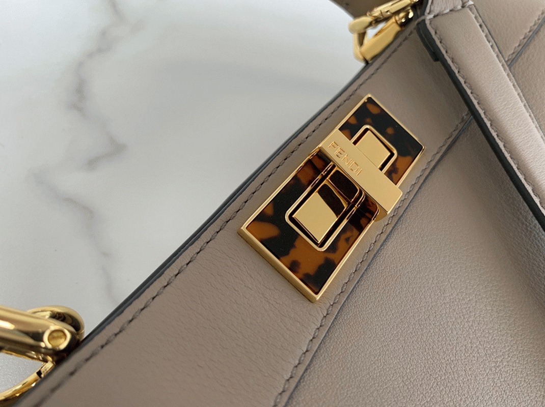 Top Quality Knockoff F**di Peekaboo ISeeU Medium Bag In Grey Calfskin