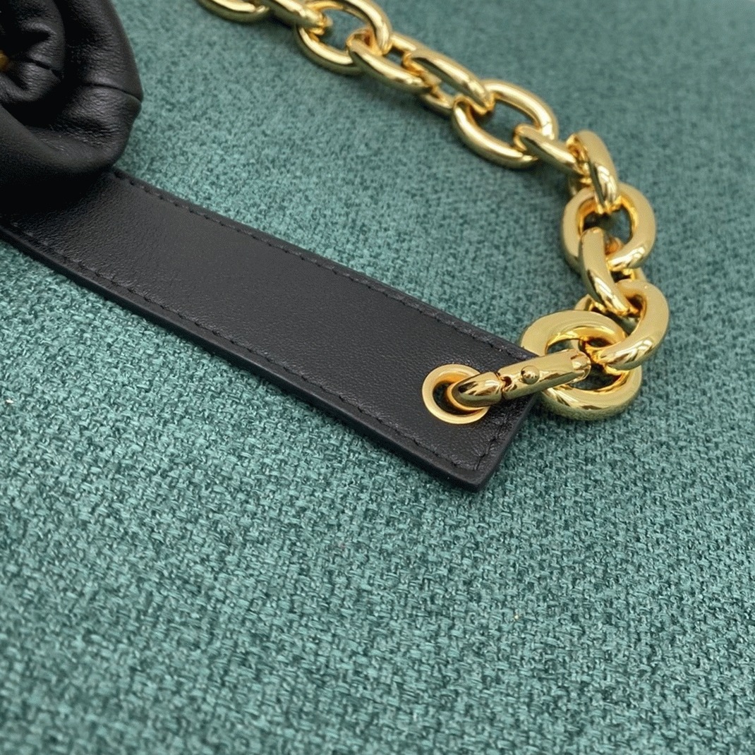 Replica B0tt*ga Ven*ta The Pouch Belt Bag Black