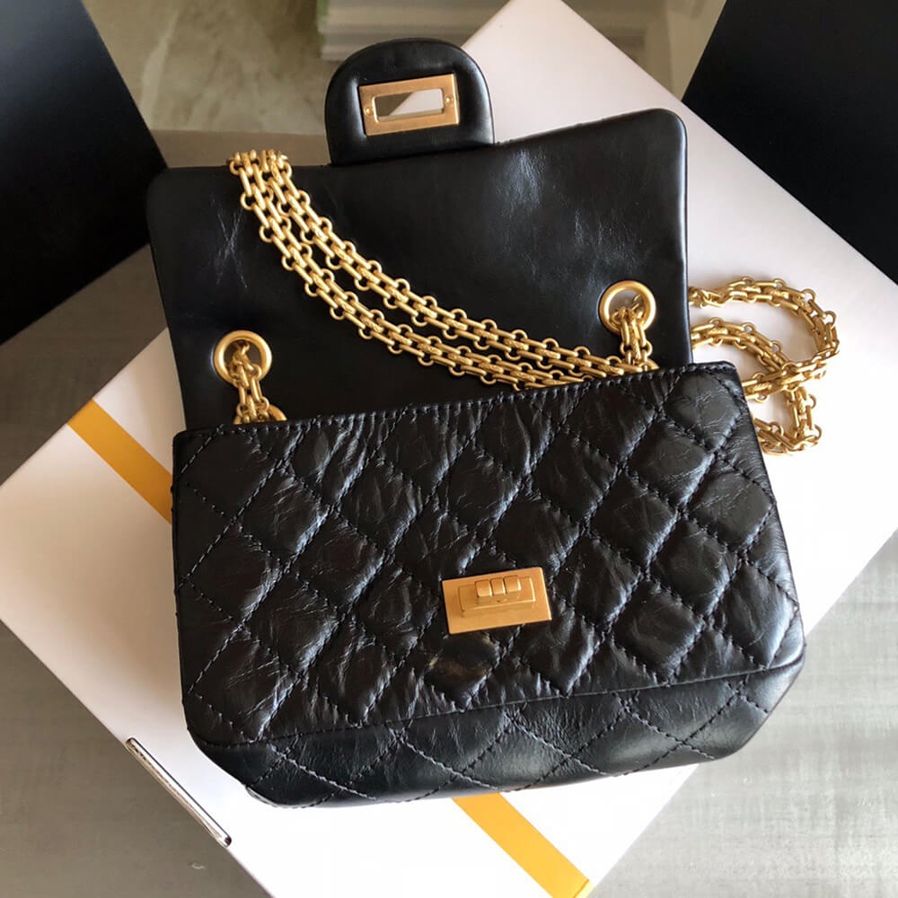 Ch**el MINI 2.55 HANDBAG