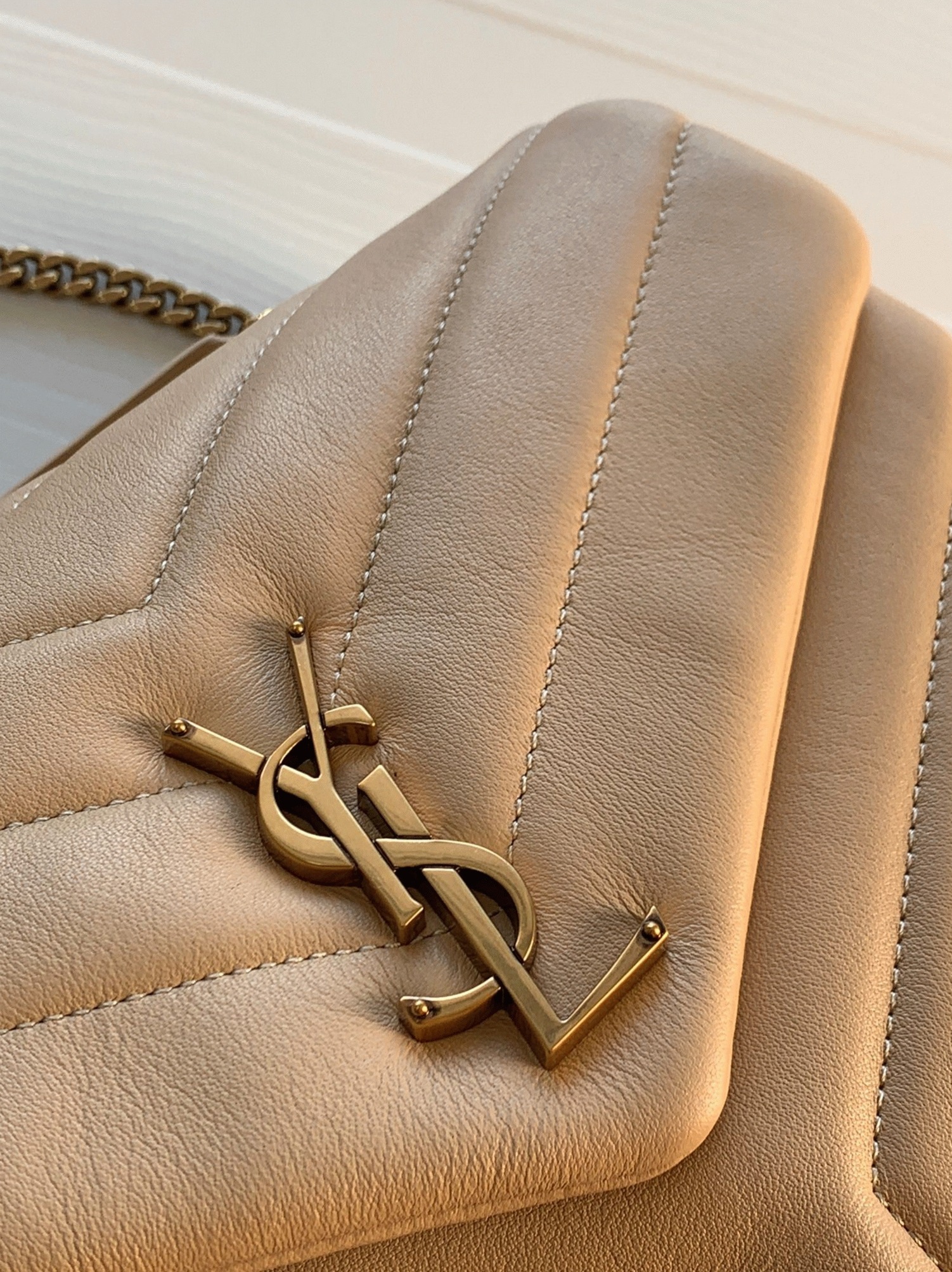Fake Sa1nt Lau*nt LouLou Small Chain Bag Beige