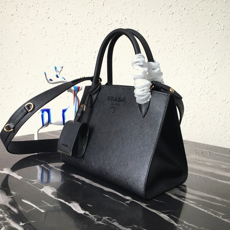 Pra*a Monochrome Small Bag Imitation in Black