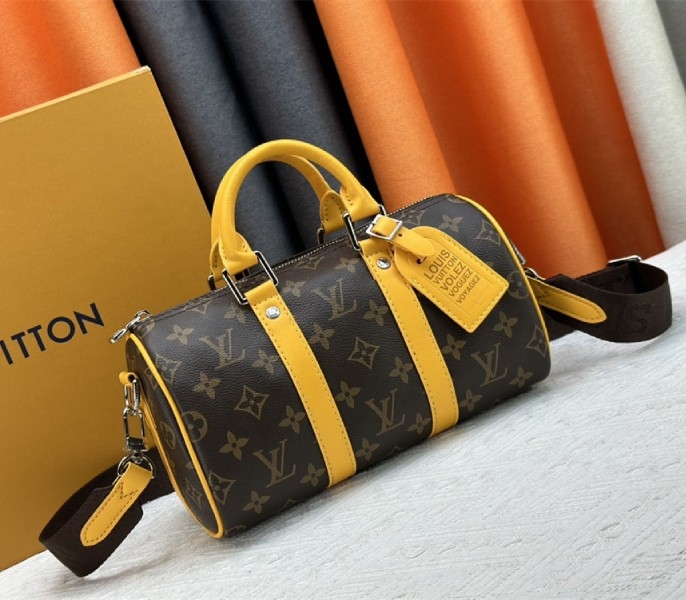 L0vis Vvtt0n Monogram Macassar Canvas Keepall Bandouliere 25 In Safran Yellow