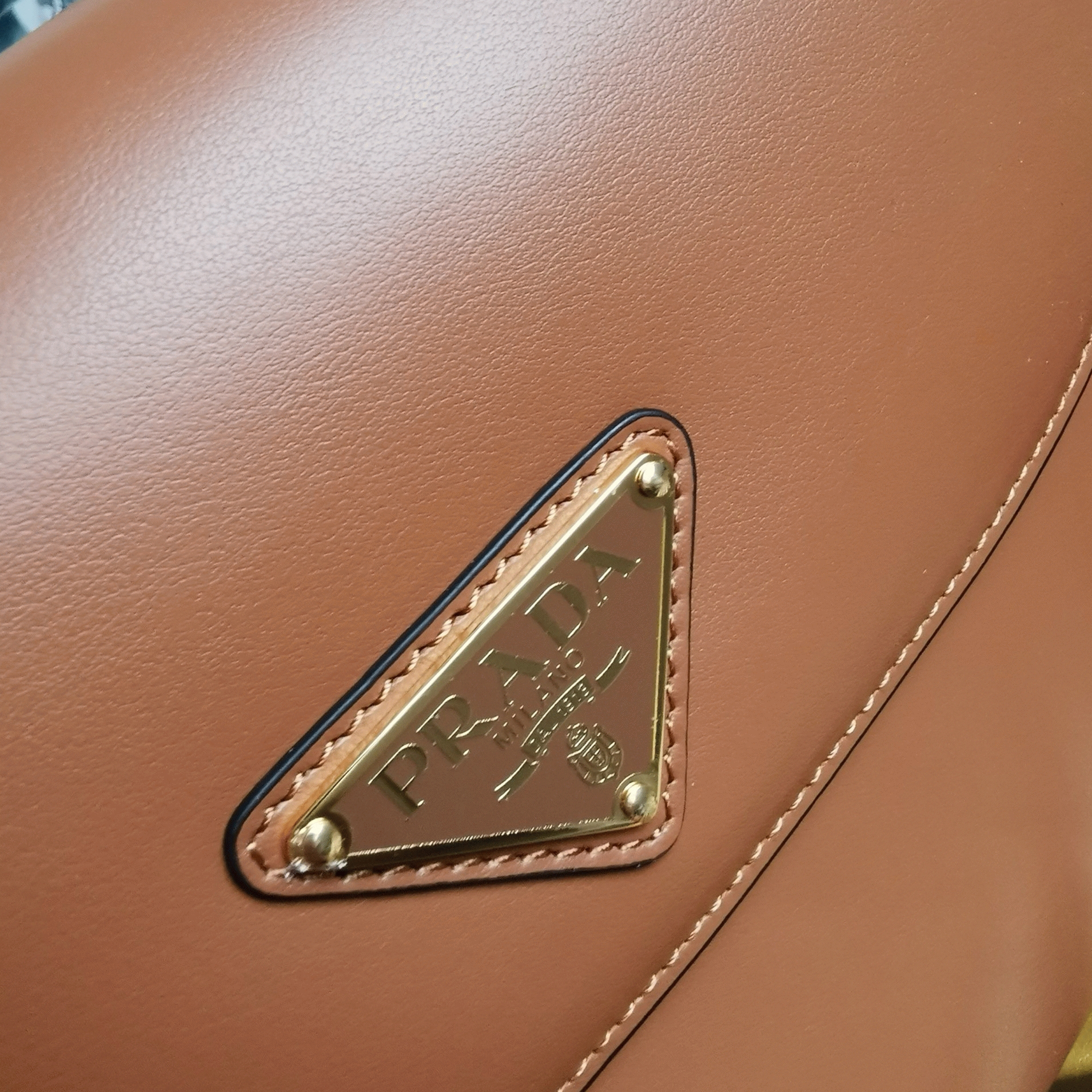 Brown Pra*a Arque Shoulder Bag with Flap Fake