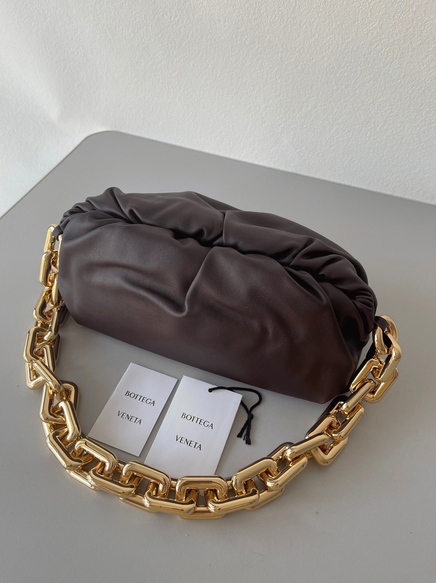 Fake B0tt*ga Ven*ta The Chain Pouch Bag Fondant