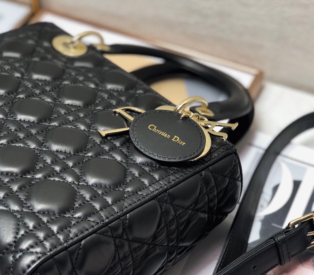 D10r Lady D10r Medium Bag Fake in Black Cannage Lambskin