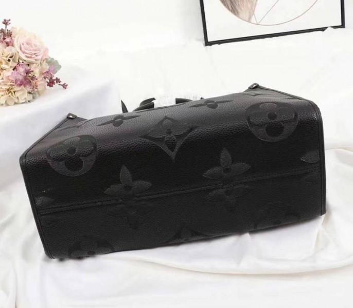 L0vis Vvtt0n Monogram Empreinte Giant Onthego GM Tote In Black