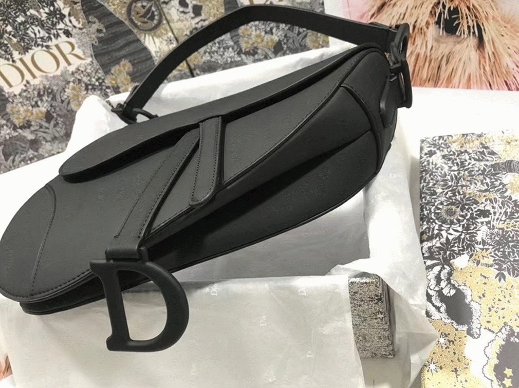 D10r Saddle Bag Faux in Black Ultramatte Calfskin
