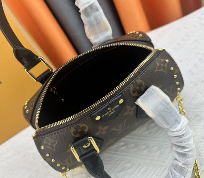 L0vis Vvtt0n Monogram Canvas Cruise 2025 Speedy 20 Trunk Bag In Black