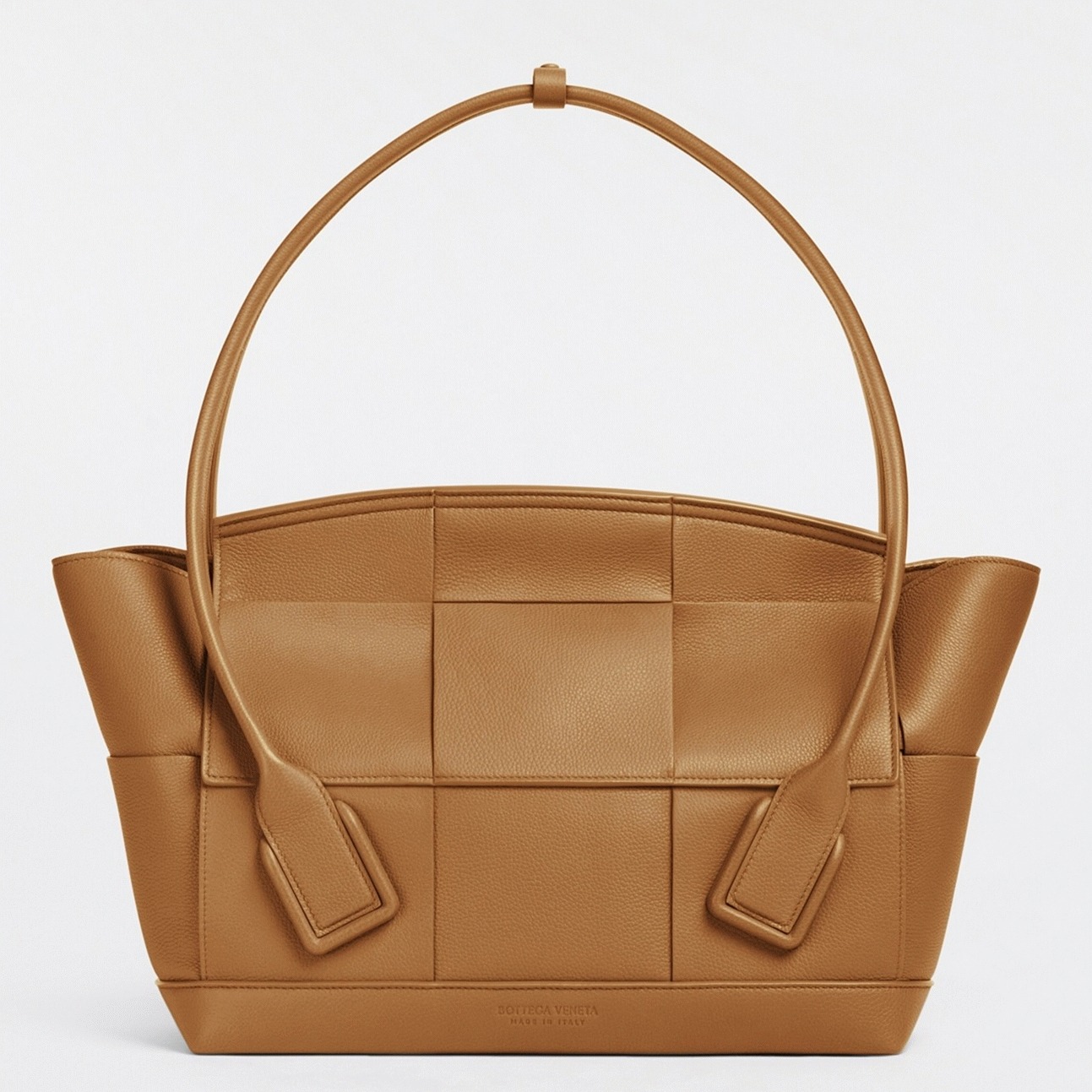 Top Quality Fake B0tt*ga Ven*ta Arco Medium Bag In Caramel