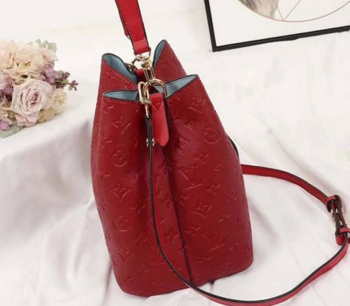 L0vis Vvtt0n Monogram Empreinte NeoNoe MM Bag In Red