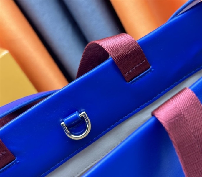 L0vis Vvtt0n Other Leathers Shopper Cabas MM Tote In Blue