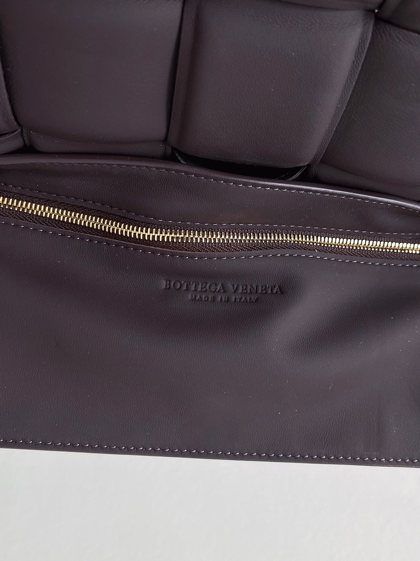 Top Quality Replica B0tt*ga Ven*ta Padded Cassette Bag In Fondant