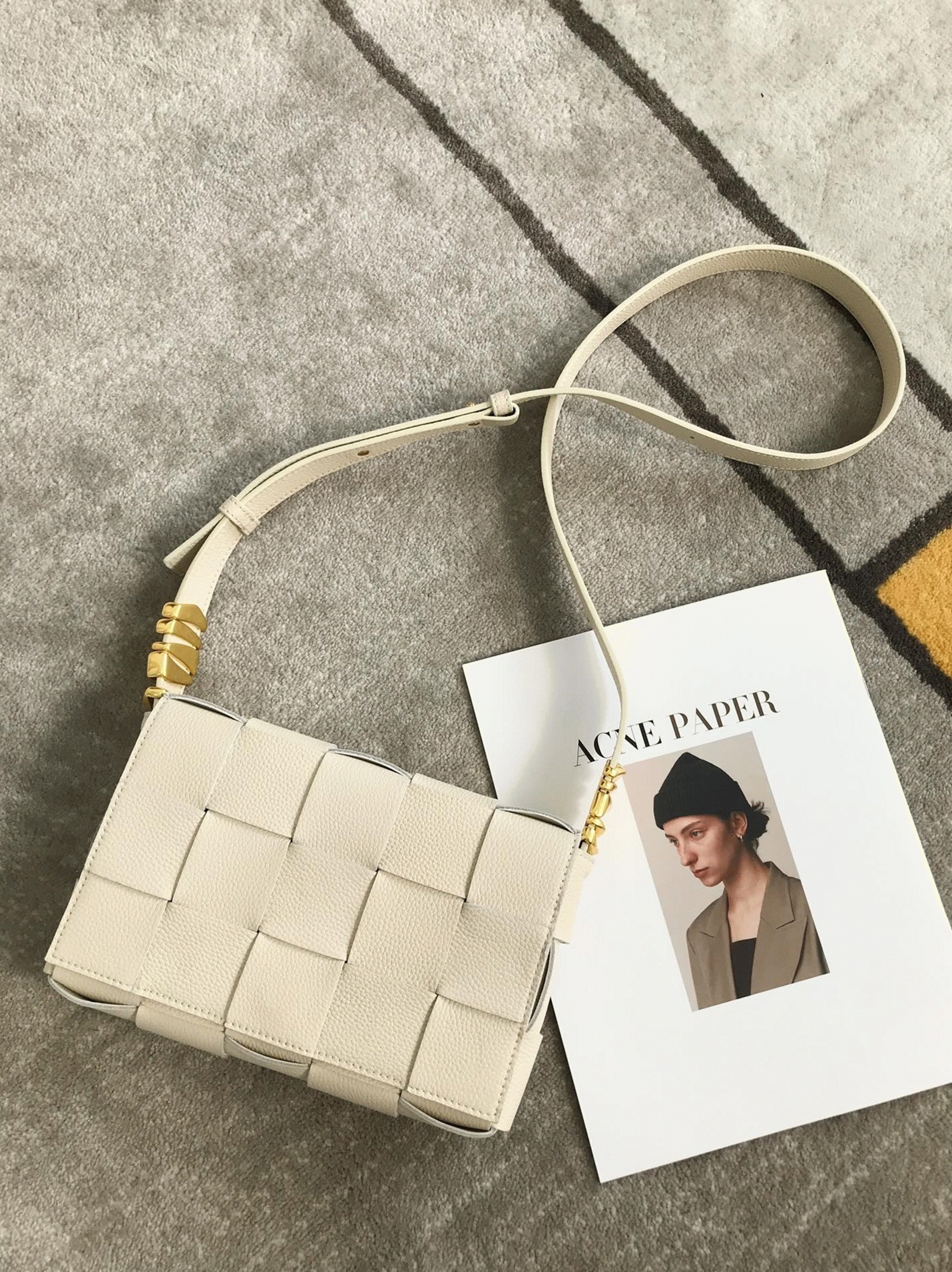 Top Quality Replica B0tt*ga Ven*ta Cassette Bag In White