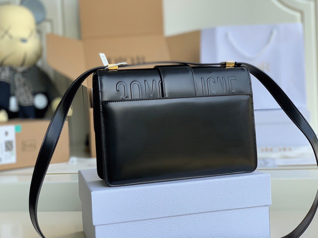 D10r 30 Montaigne Medium Bag Replica in Black Box Calfskin
