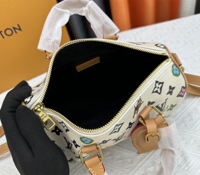 L0vis Vvtt0n Monogram Craggy Keepall Travel 25 Bag In Vanilla