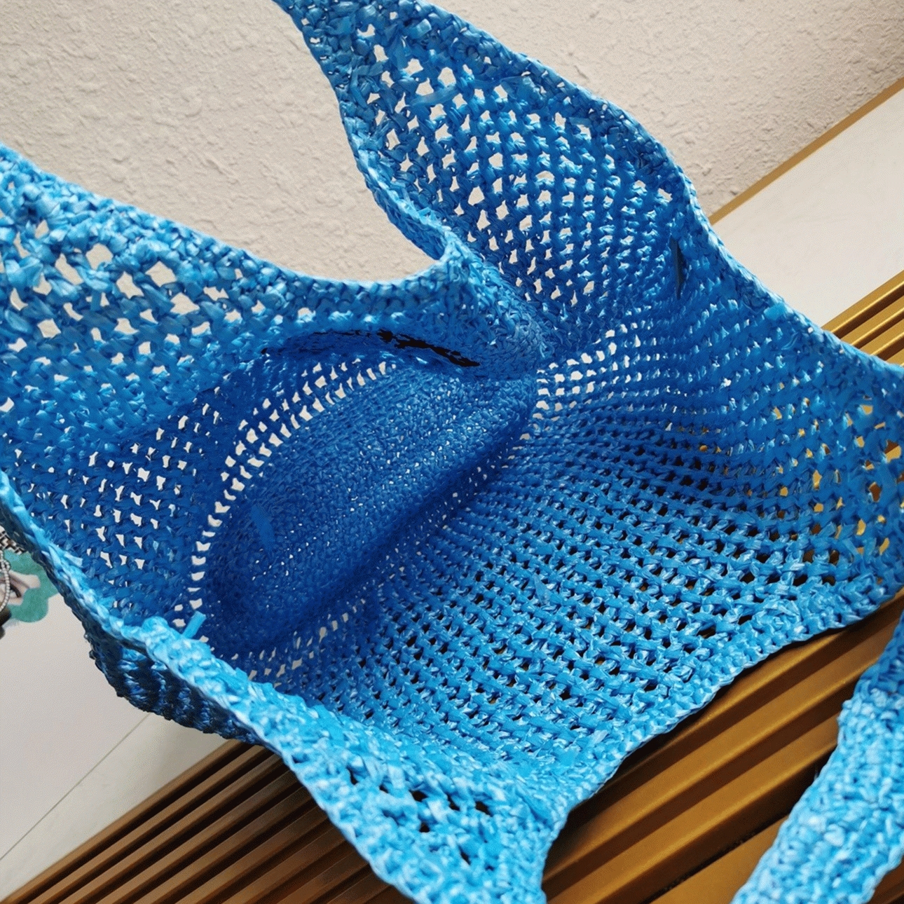 Pra*a Large Tote Bag in Blue Woven Raffia