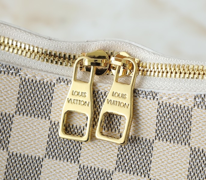 LV Damier Azur Slouchy PM