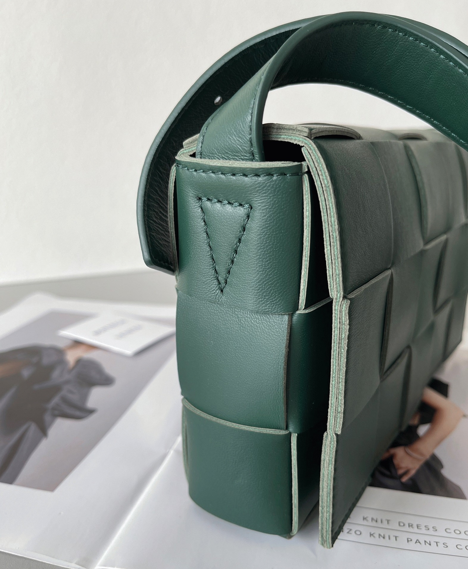 Top Quality Knockoff B0tt*ga Ven*ta Cassette Bag In Raintree