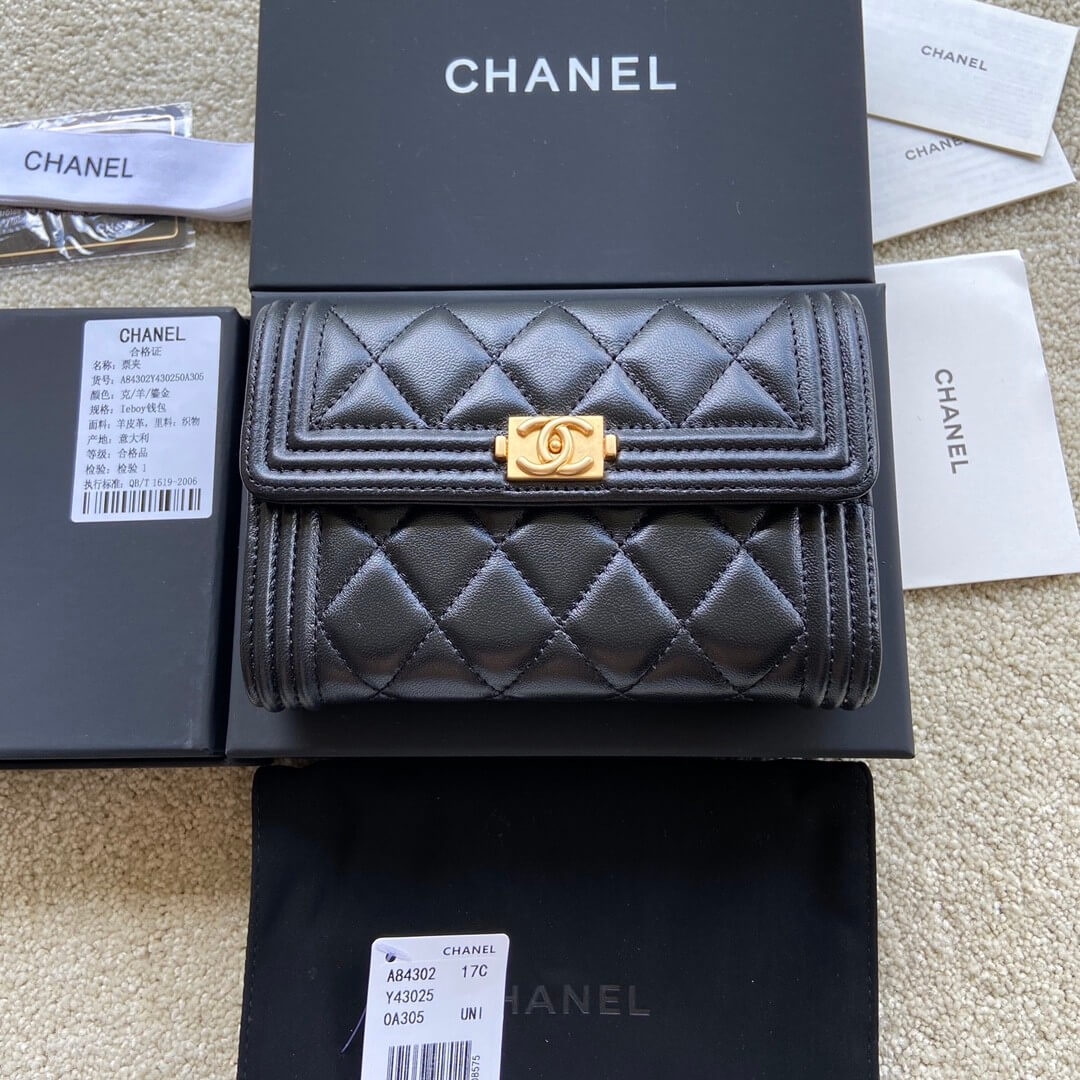 Ch**el boy long wallet