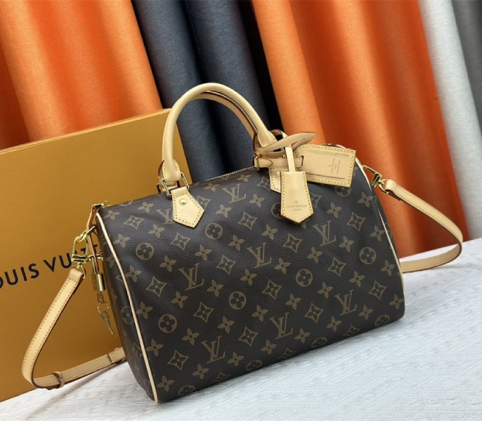 L0vis Vvtt0n Monogram Canvas Speedy P9 Bandouliere 30 Bag