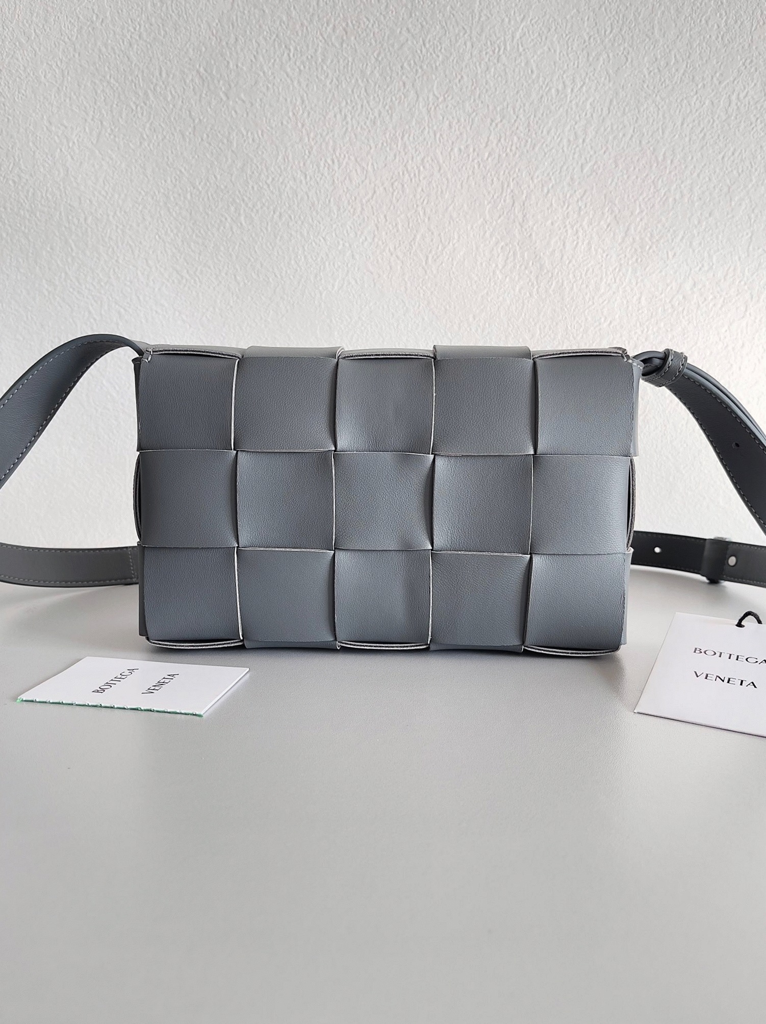Top Quality Replica B0tt*ga Ven*ta Cassett Bag In Thunder