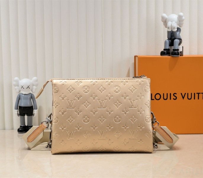 L0vis Vvtt0n Coussin PM Bag In Light Gold With Jacquard Strap