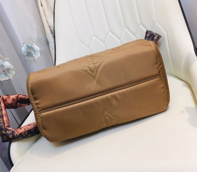 L0vis Vvtt0n Econyl Regenerated Nylon Speedy Bandouliere 30 Handbag In Beige
