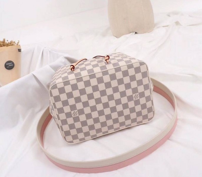 L0vis Vvtt0n Damier Azur NeoNoe MM Bag