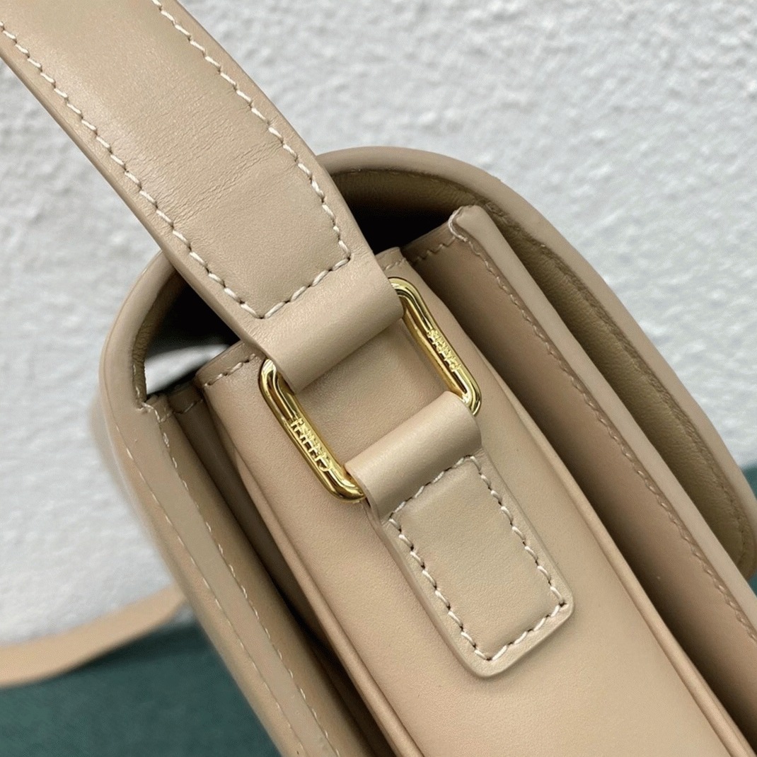 Top Quality Faux Ce1i*e Triomphe Large Bag In Nude