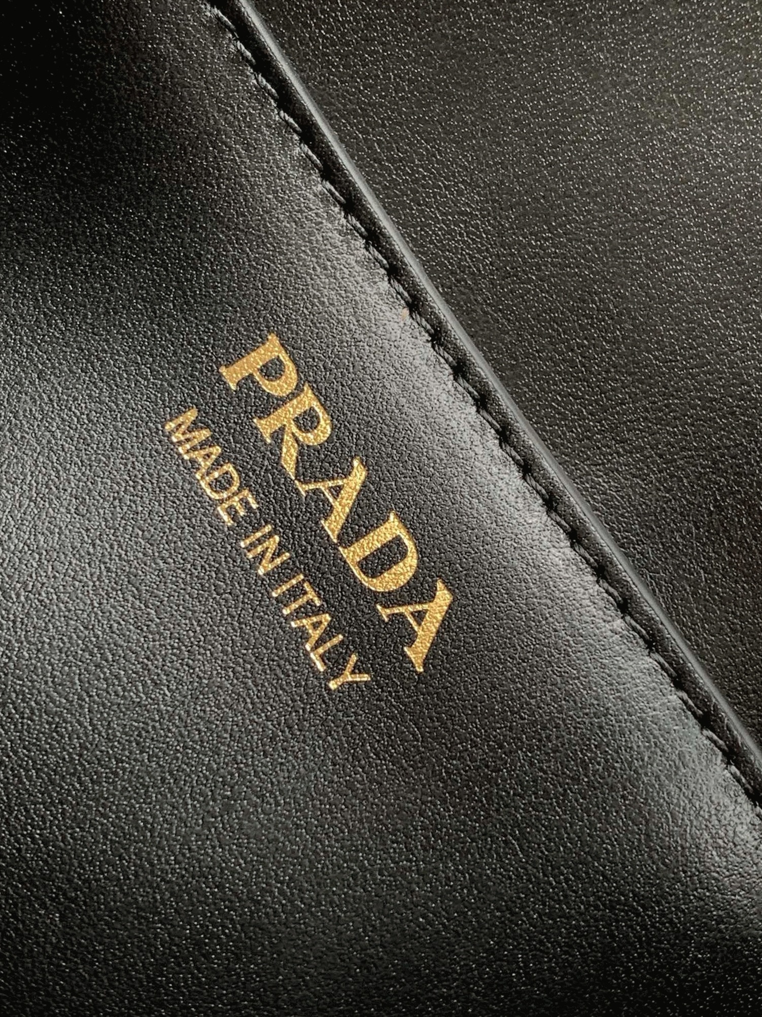 Pra*a Shoulder Bag Replica in Black